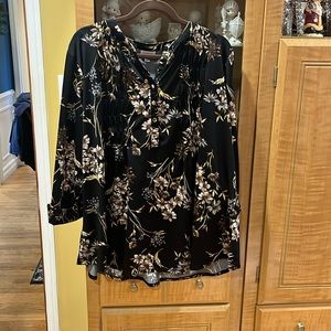 Avenue black top size 26/ 28